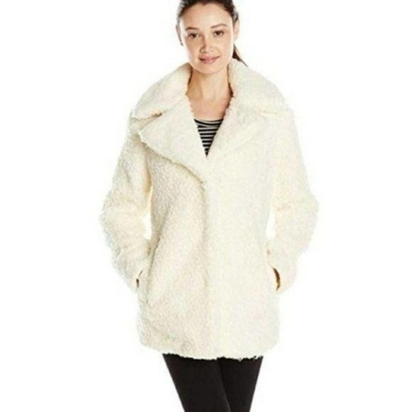 Celebrity Pink Coat Faux‎ Fur Ivory Cream NWT - Picture 1 of 6
